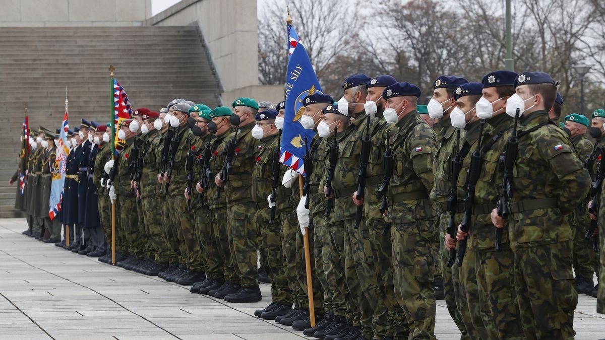 FOTO: Pietní akt na Vítkově uctil válečné veterány